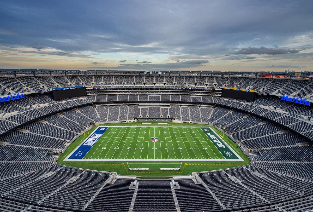 The #NFL is mandating new playing surfaces by 2028. NFL field director Nick Pappas says teams will get a “library” of approved grass, turf, or hybrid options next season, all jointly tested with the NFLPA.

And yes — MetLife Stadium, widely criticized as one of the league’s worst