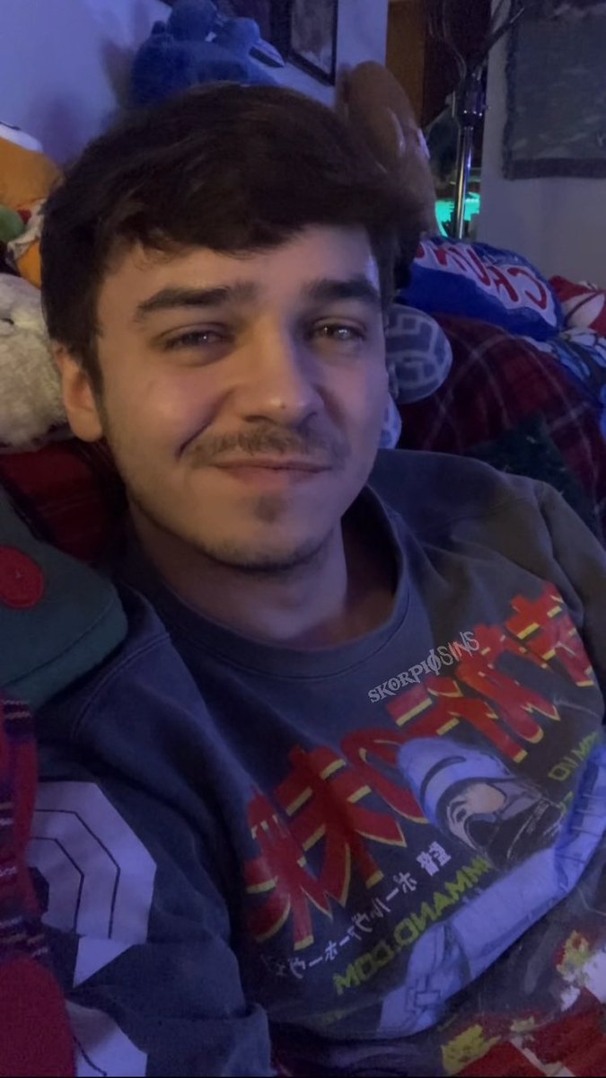 skorpi0sins's tweet photo. big smiles for the camera 🧀 https://t.co/4VOMo9qE2n