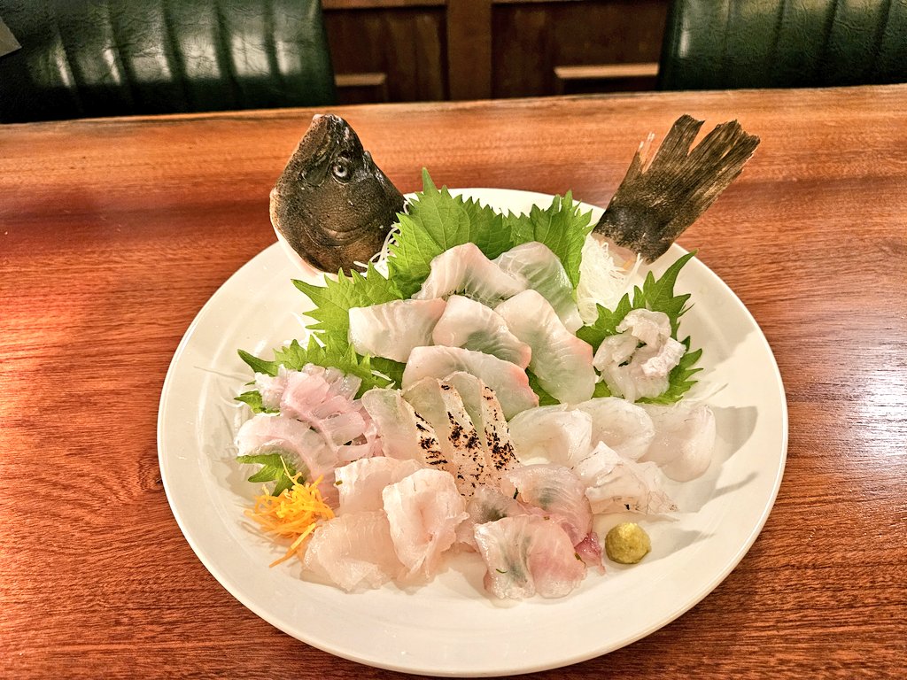 KitchenOsanai's tweet photo. 本日はひらめのコースを作りました。
考えるのも作るのも楽しかったです。
ご予算、ご希望に応じてご用意しますのでお気軽にご相談くださいませ🫶
#BartheBaseTokyo #ひらめ https://t.co/2wqmvZEw5y