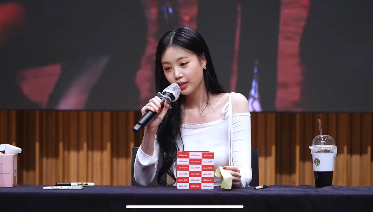 _urvision's tweet image. Vean lo linda que @seostormie sale en esta fotito que saqué por su #𝔖to͞rm𓊈2番𓊉𝔓αrt𝕪⁩, y conmemorar, así, su hermoso #𝔄ga͟𝕤s𝚢𓈒࣪ꕨ·𝐷αy. Seguro que todos coincidimos en que es una persona re tierna y bien agradable. 🩷

꒰ʚ  𝗂𝗏𝗈𝗇𝗇𝖾'𝗌 𝘩𝑒𝑎𝑟𝑡 ɞ꒱