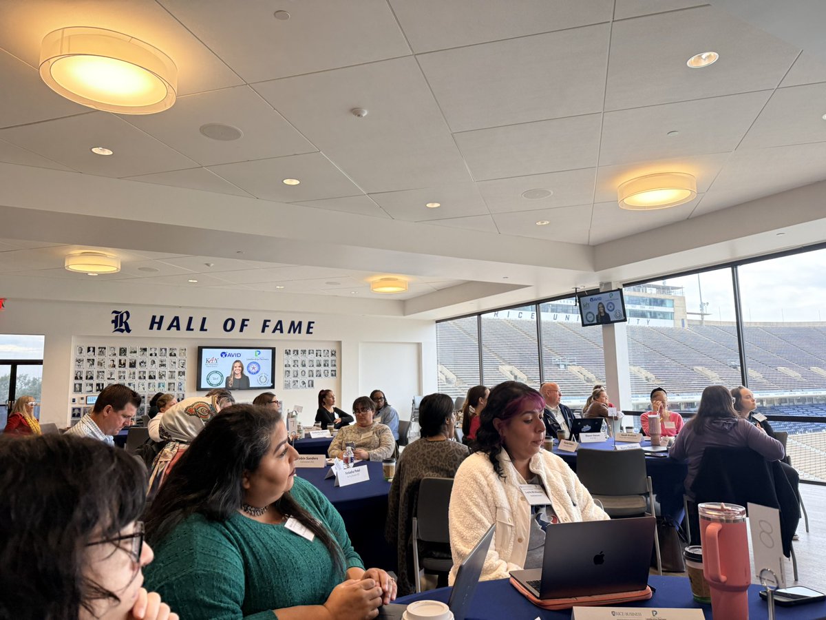 RenferdJoseph's tweet photo. .@Leaderpartners were off to a great start this morning. #TellYourStory #Influence #ActivatePurpose https://t.co/jJy00H2r6x