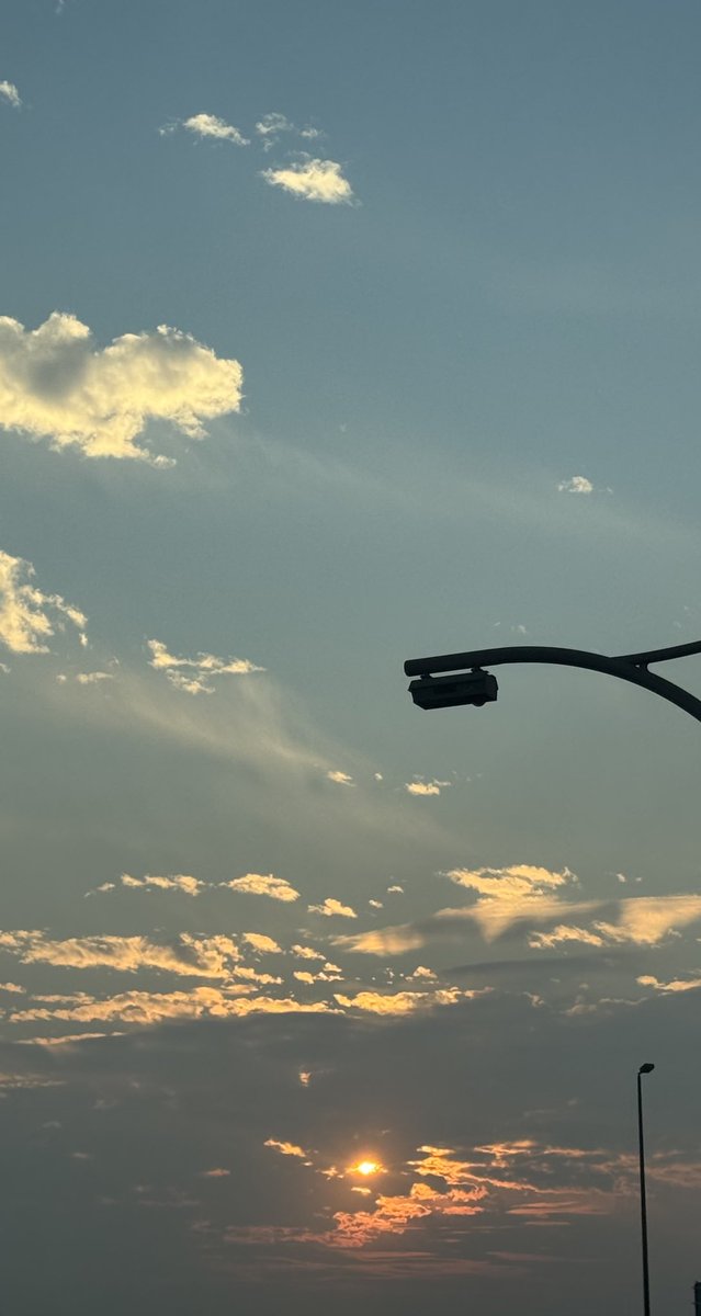 …

صلّو عَلى مْن تَدخلُون بشَفاعته دَار السلام 
" اللهم صلِ وسلم على نبينا مُحمد ﷺ "..