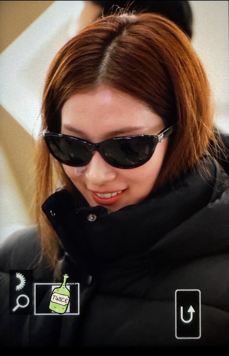 Cyan Hints tweet media