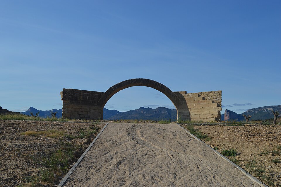 wikimedia_es's tweet photo. #WikiLovesMonuments | 📸 ¡Ya puedes ver las fotos ganadoras de Wiki Loves Monuments España 2025!
.
Este año hemos reunido:
✨ 4.064 imágenes
👥 73 participantes (45 % nuevos)
.
A nivel global:
🌍 57 países, 239.699 fotos y casi 4.000 personas documentando patrimonio.
.
Anunciamos las 3 fotos ganadoras a nivel local y las 10 finalistas que nos representarán en la fase internacional 🎉... Historia, luz y patrimonio en estado puro.
.
👉 https://t.co/89z6RVZfom
.
#WLM2025 #FelizMartes