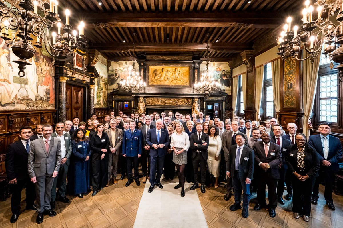 🇳🇿Ambassador Troup was honoured to join fellow envoys at Antwerp’s City Hall for the annual Ambassadors Lunch. The gathering was a valuable chance to meet Burgemeester <a href="/elsvandoesburg/">Els van Doesburg</a> &amp; the city leadership, and to deepen NZ’s engagement with Antwerp’s key partners &amp; stakeholders