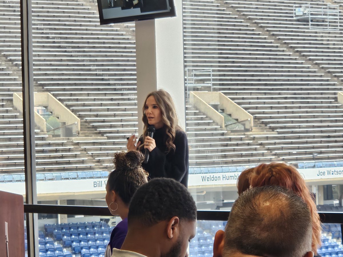 bigfunPhD's tweet image. So excited for today's @Leaderpartners session with @ChristieHuseman my former @AliefISD buddy! Go Lions! #REDvolution