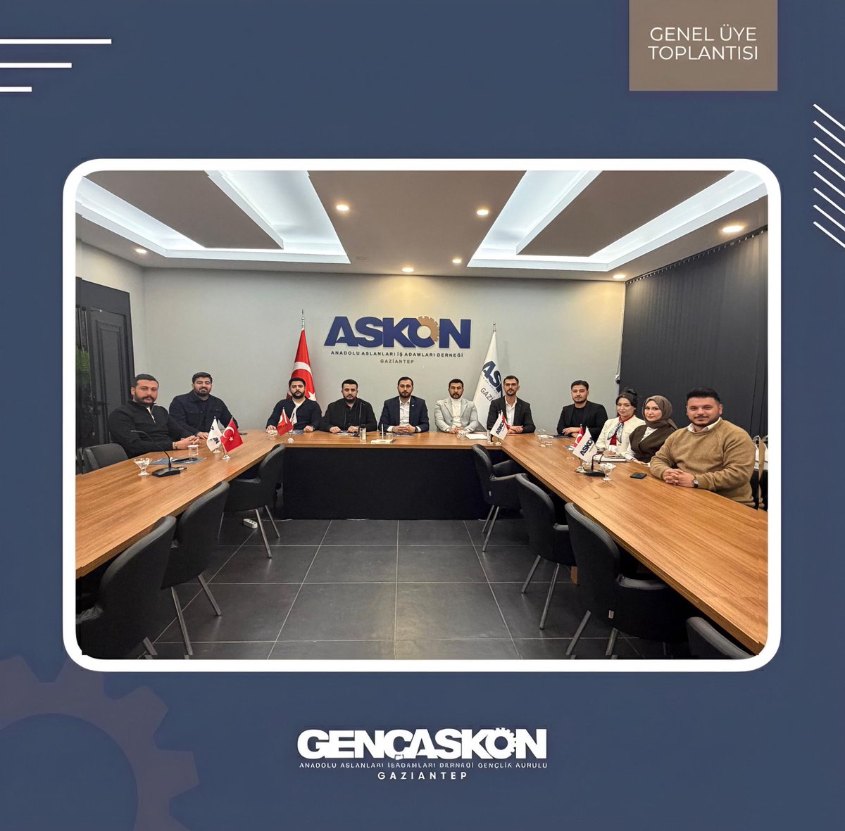 Şube Başkanımız Sn. Muzaffer ÇOLAK başkanlığında genel üye toplantısını gerçekleştirildi.

Toplantıda, yürütülen faaliyetler ve yeni dönem hedefleri değerlendirilerek, birlik, dayanışma ve ortak vizyon vurgusu yapıldı.