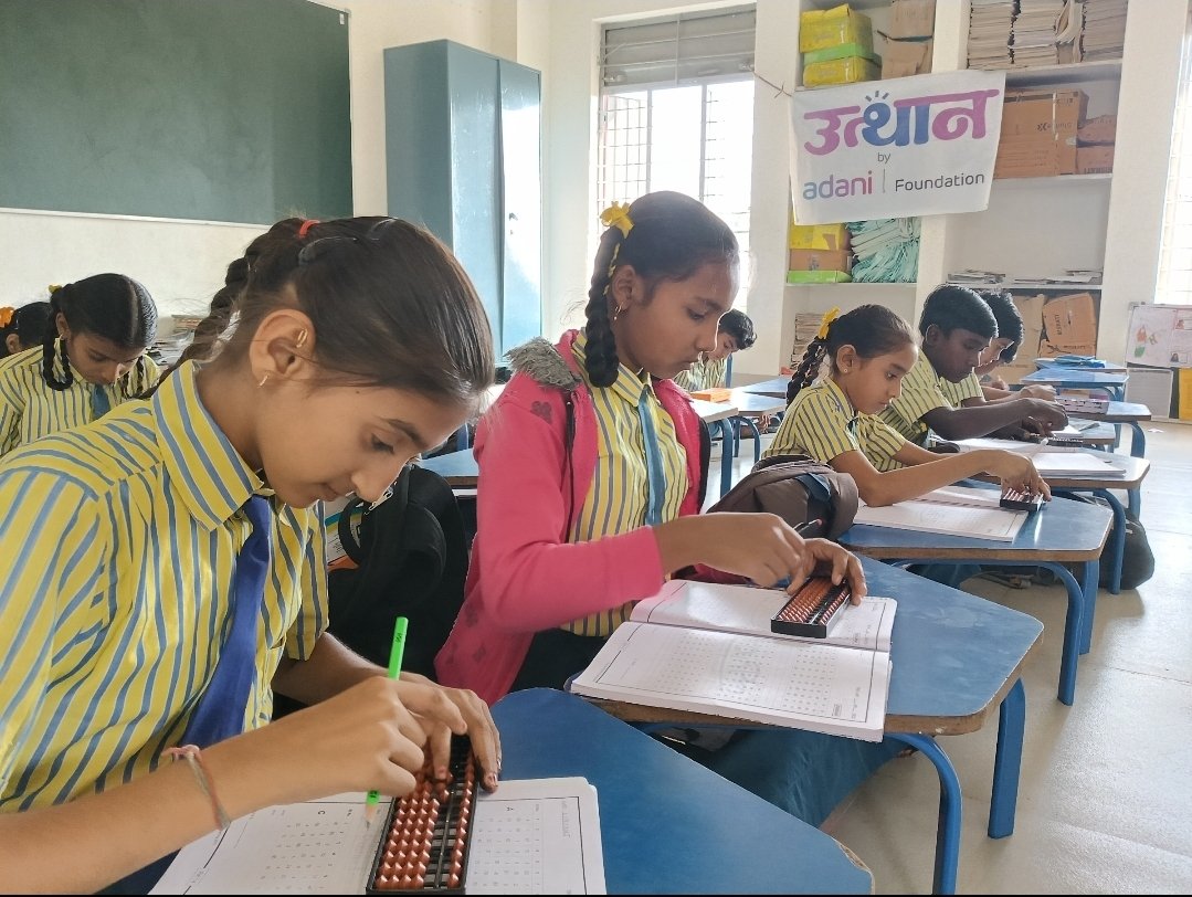 UtthanAdani's tweet photo. A good teacher is Strong communicator
 They explain concepts clearly and effectively, listen to students' concerns, and communicate well with parents and colleagues. https://t.co/mv7rwBl0RZ