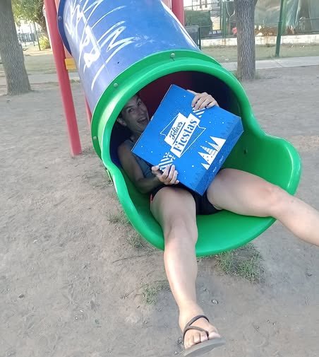 fabipa90's tweet image. Dios sueño que algún día me den una caja navideña para poder ser ELLA