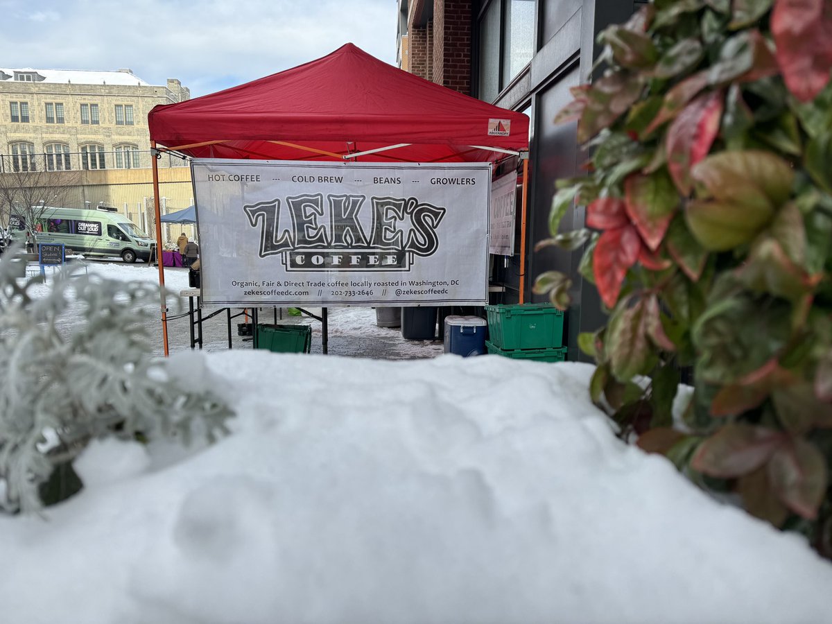 ZekesCoffeeDC's tweet photo. Winter market season is here ❄️ Most of our markets are now year-round! Check out our full list below.

SATURDAY:
Brookland 
Cleveland Pk - last mkt 12/20
Columbia Hts
H Street
Mt Vernon
Silver Spring

SUNDAY:
Bethesda
Dupont
Mosaic
Olney
Palisades
Greenbelt - last mkt 12/7 https://t.co/Hlpv1KcQUb