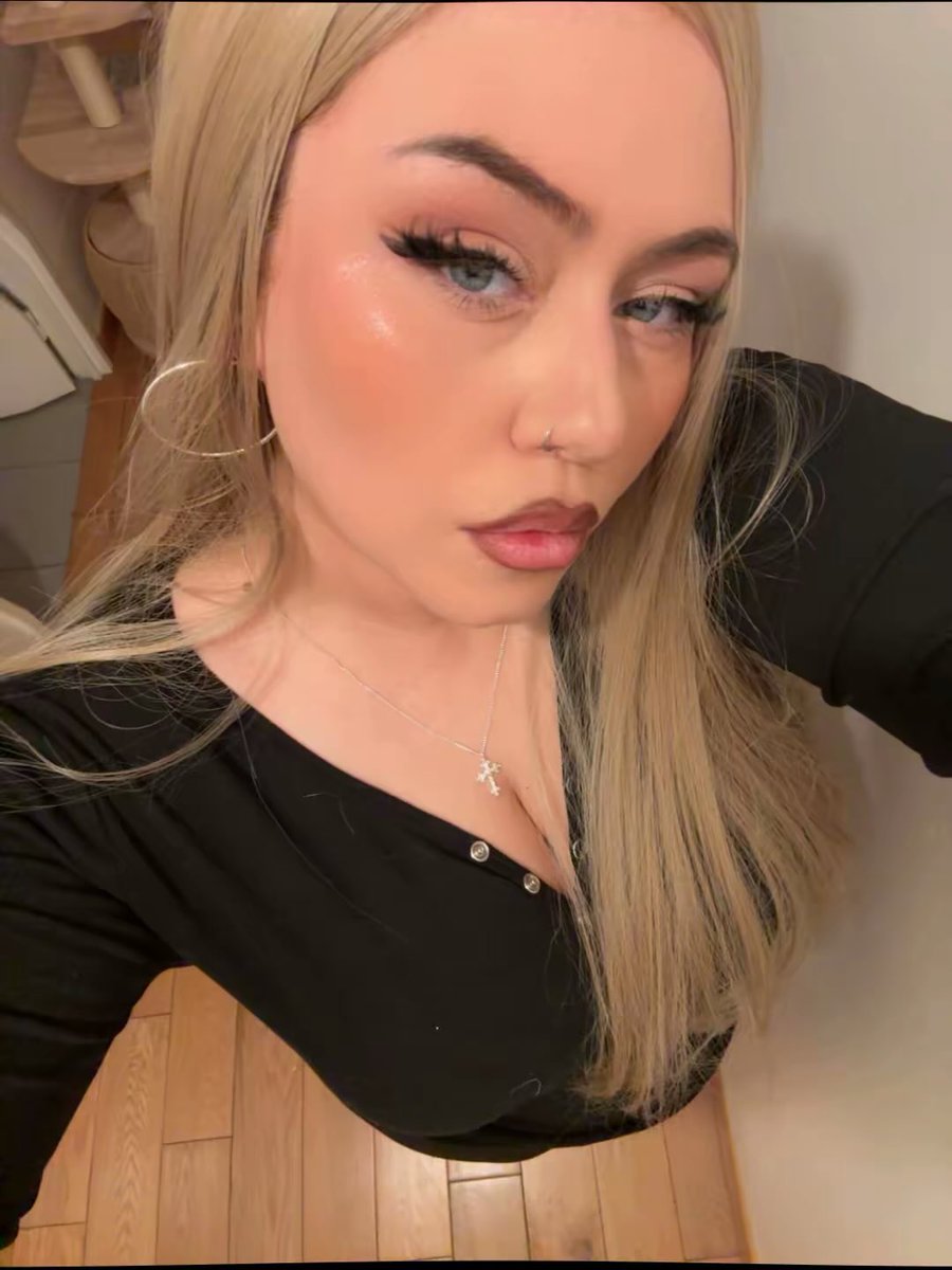 Trixy 🍒 tweet media