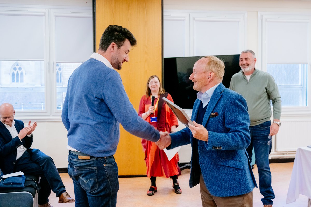 CrossReach tweet media