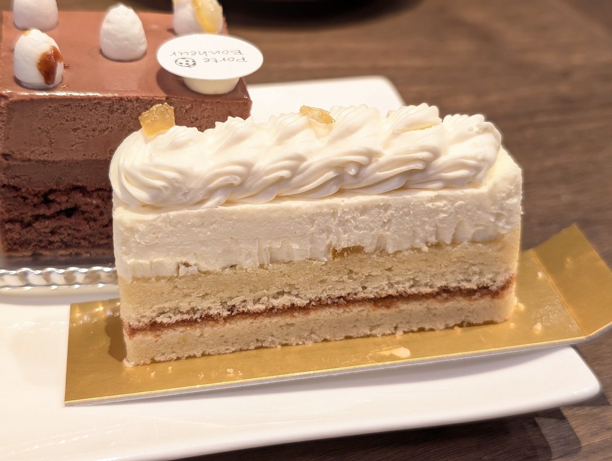 他には「レトゥーサレ」「ミルフィーユ」旅するコンフィチュールさんとコラボの「ゆずとキウイ」
レアチーズにゆずとキウイの組み合わせ、爽やかで良かった！！