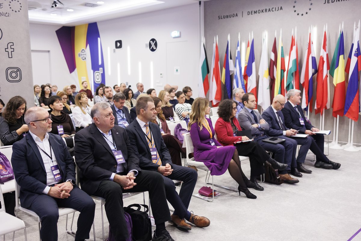 EK_Hrvatska's tweet image. Sudjelovali smo kao partneri na @institutrb Zagreb Science Communication Forum 2025 u #EKHrvatska koji je okupio znanstvenike, komunikatore, novinare i studente. Hana Huzjak, viša gospodarska savjetnica otvorila je forum dok je @MarcinMonko @ERC_Research 
održao #keynotespeech.