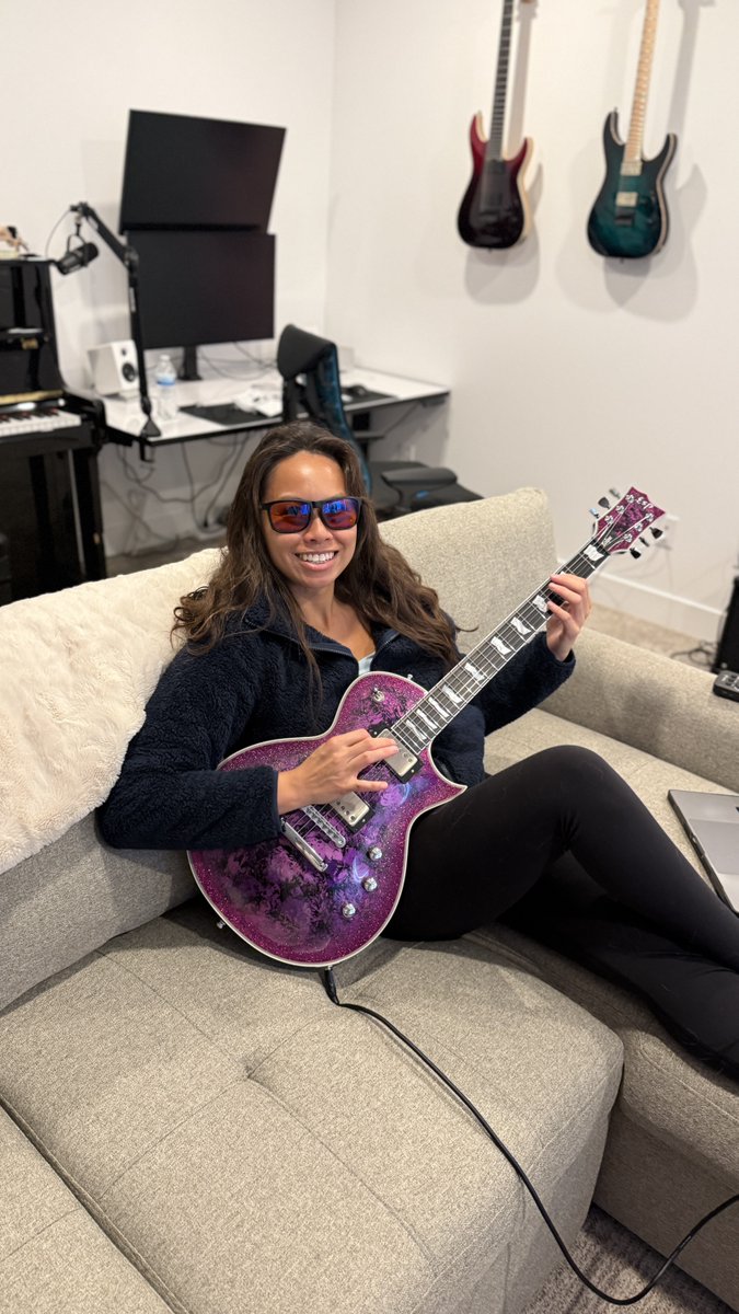 Sabrina_Ramonov's tweet image. my next goal: rockstar 🎸

im very rusty, but to conquer my cringe and imposter syndrome... i'm going to jam during my friday livestream later today 🤟

just snagged this beautiful purple pink glittery ESP 🤩