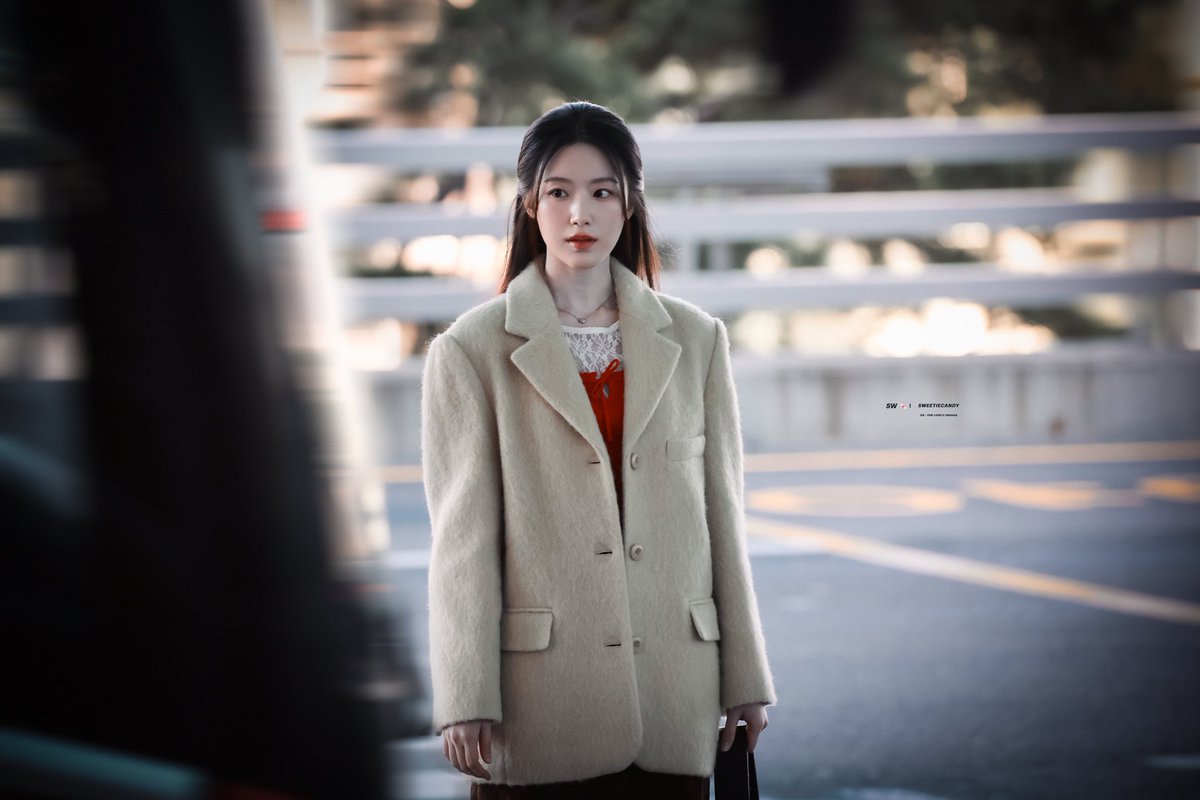 251205

完全是進組拍電影的臉蛋呀🎬🥺

#叶舒华 #舒華 #슈화
#아이들 #IDLE #SHUHUA