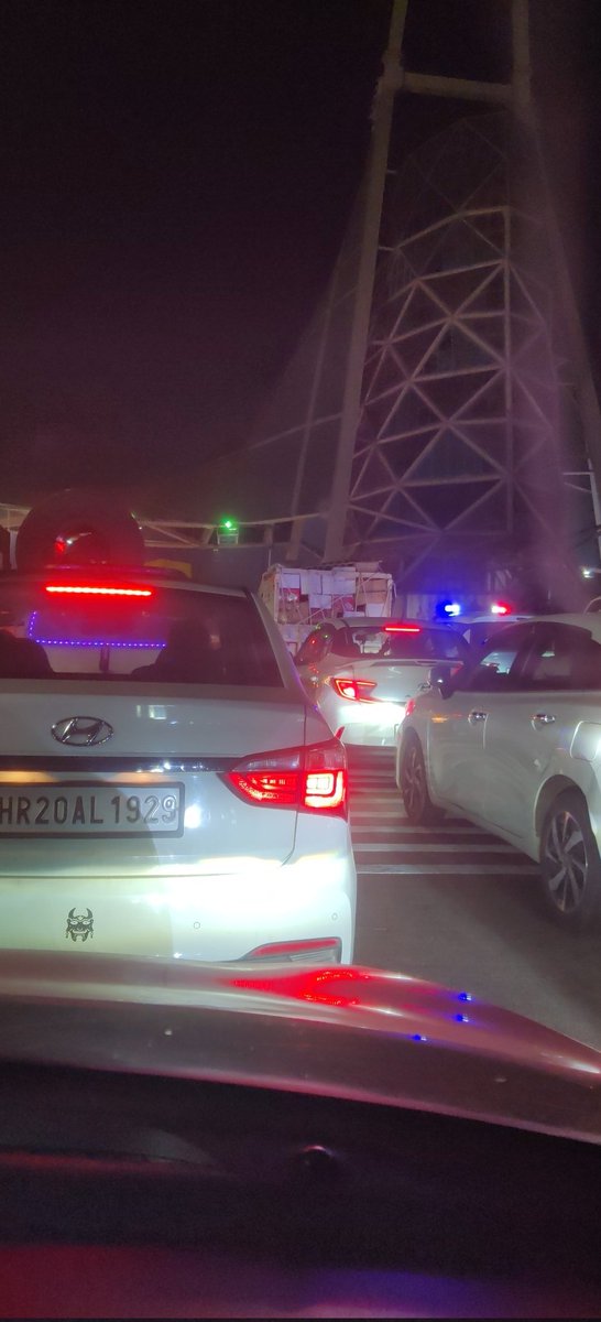 SumitPrasad43's tweet photo. @NHAI_Official struck in jam from last 20 mins at toll plaza eastern peripheral express way. Are we suppose to pay toll tax? https://t.co/trOpHONHtU