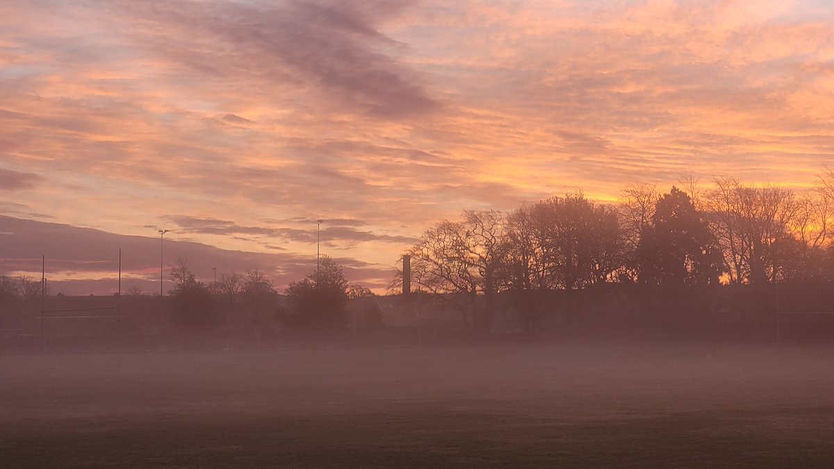 colindempster's tweet photo. A misty morning over the @knoxacademy Playing Fields. Real atmosphere, with a mysterious vibe. Thanks for the heads up @KnoxSocSub. ☺️ 📸 #haddington #eastlothian #photography https://t.co/zvDinDB7x3