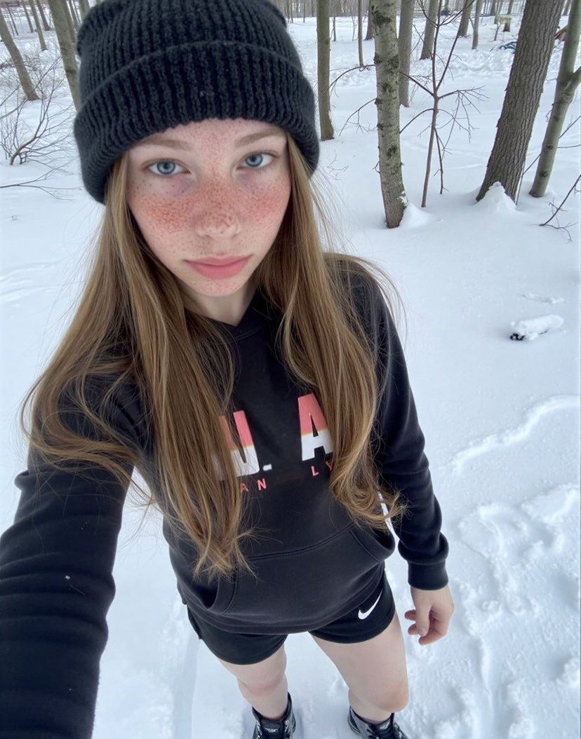 Alaska Fawn tweet media