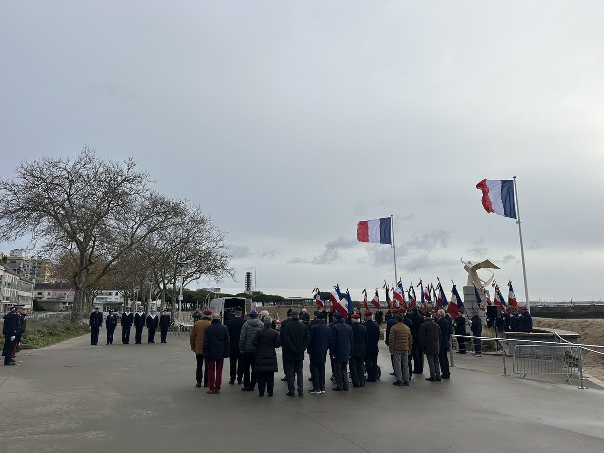 JulioPichon_'s tweet image. Hommage ce matin avec l’équipe #RenouvelleToiSaintNazaire aux combattants tombés en Algérie, au Maroc et en Tunisie.
🇫🇷 On se souvient.

#Hommage #Mémoire #France #AnciensCombattants #Rn #SaintNazaire