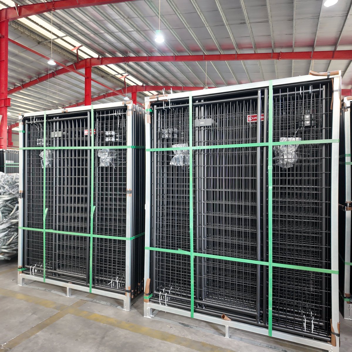 NinhBinhDHA's tweet image. 📦 PREPARATION BEFORE THE JOURNEY | PACKING &amp;amp; PALLETIZING AT DHA NINH BINH 🚚
📩 Contact: sales@hanexmetal.com
🌐 Website: hanexmetal.com
#DHANinhBinh #HanexMetal #PackingProcess #Palletizing #ContainerLoading #PowderCoatedSteel #Logistics #ISO9001 #ManufacturingVietnam