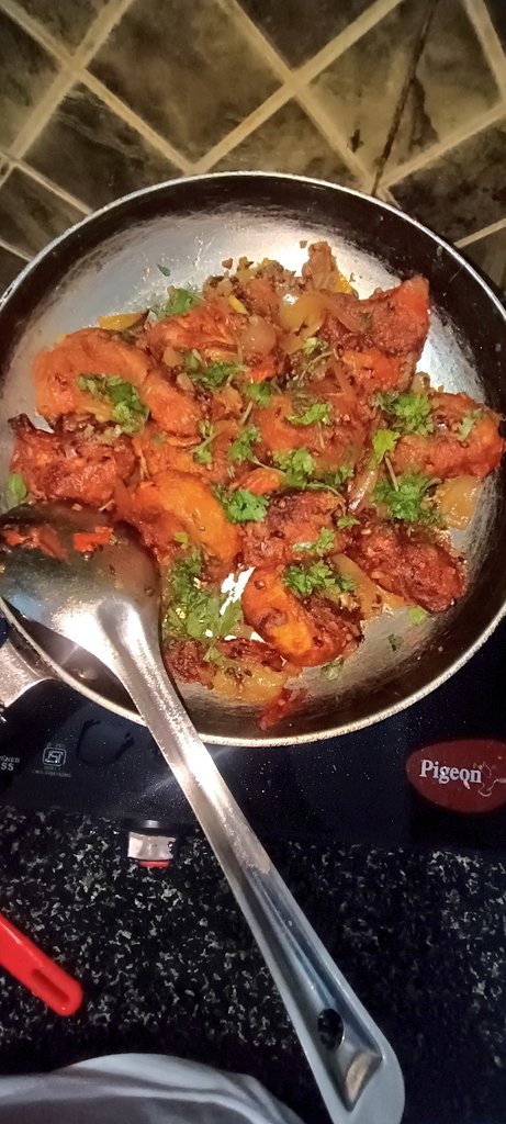 ठंड का मौसम हो रखा है जिसको भी गम मोमोज खाने को जल्दी आ जाओ जिसके फेवरेट मोमोज अगर हैं तो कमेंट में मेंशन जरूर करें