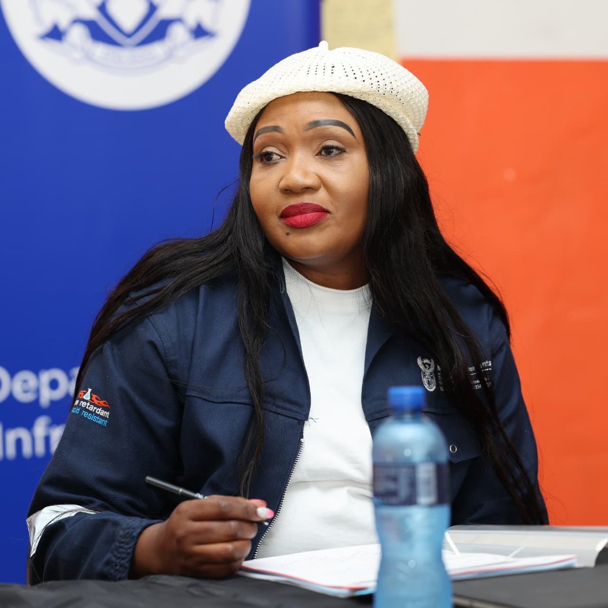 5 December 2025 Human Settlements Ministerial Imbizo in the Drakenstein Cape Wine Lands, Western Cape. Addressing the pressing service delivery issues affecting the community members
 
#ServiceDeliveryZA #HousingTheNation