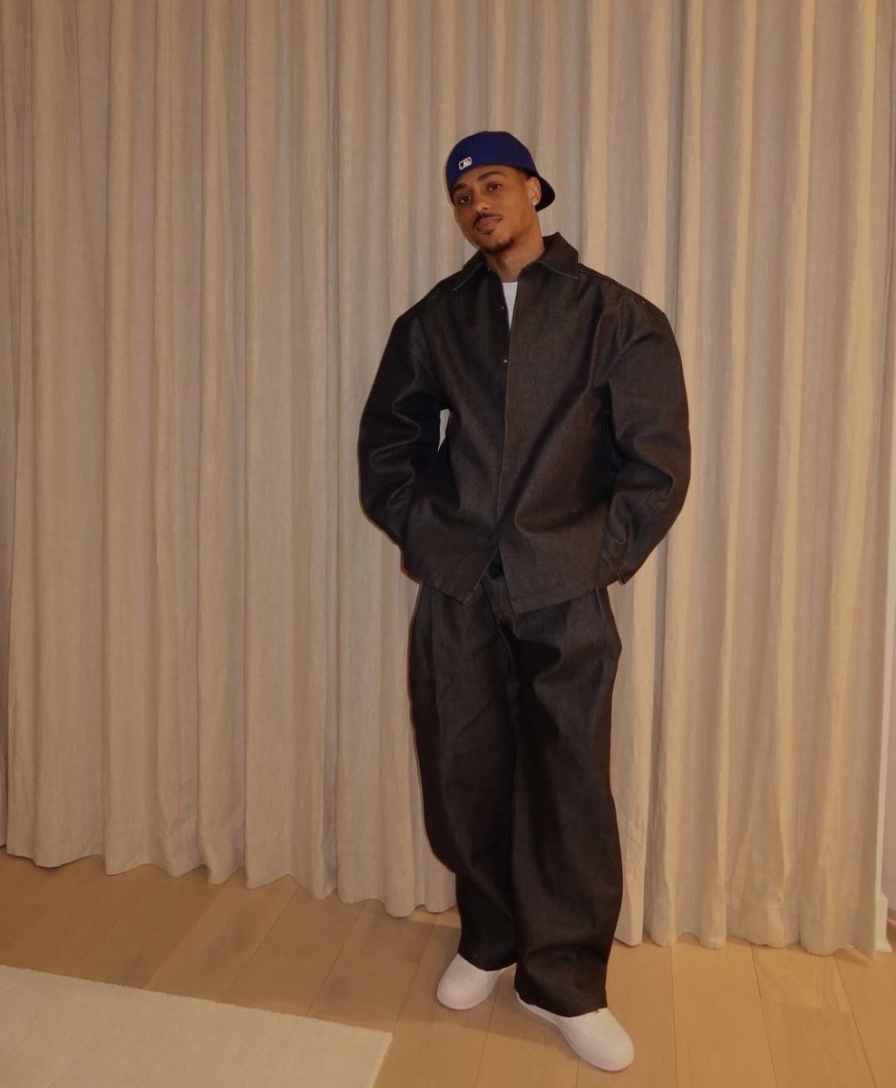 visualizedstar's tweet image. 10:30 EST