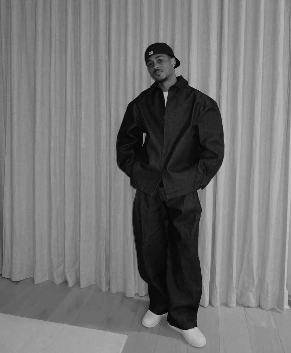 visualizedstar's tweet image. 10:30 EST