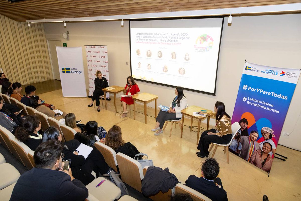 ONUMujeresCol's tweet photo. #EnCifras
🔍 Nuevo informe de @cepal_onu , @DANE_Colombia, @DNP_Colombia y @ONUMujeresCol, con el apoyo de @SwedeninCOL, revela las brechas que aún enfrentan mujeres y niñas en Colombia
Lee la publicación https://t.co/K9YeFlc9ua
#Gendersnapshot #LaHistoriaQueEscribimosJuntas https://t.co/nxTjTHFbHn