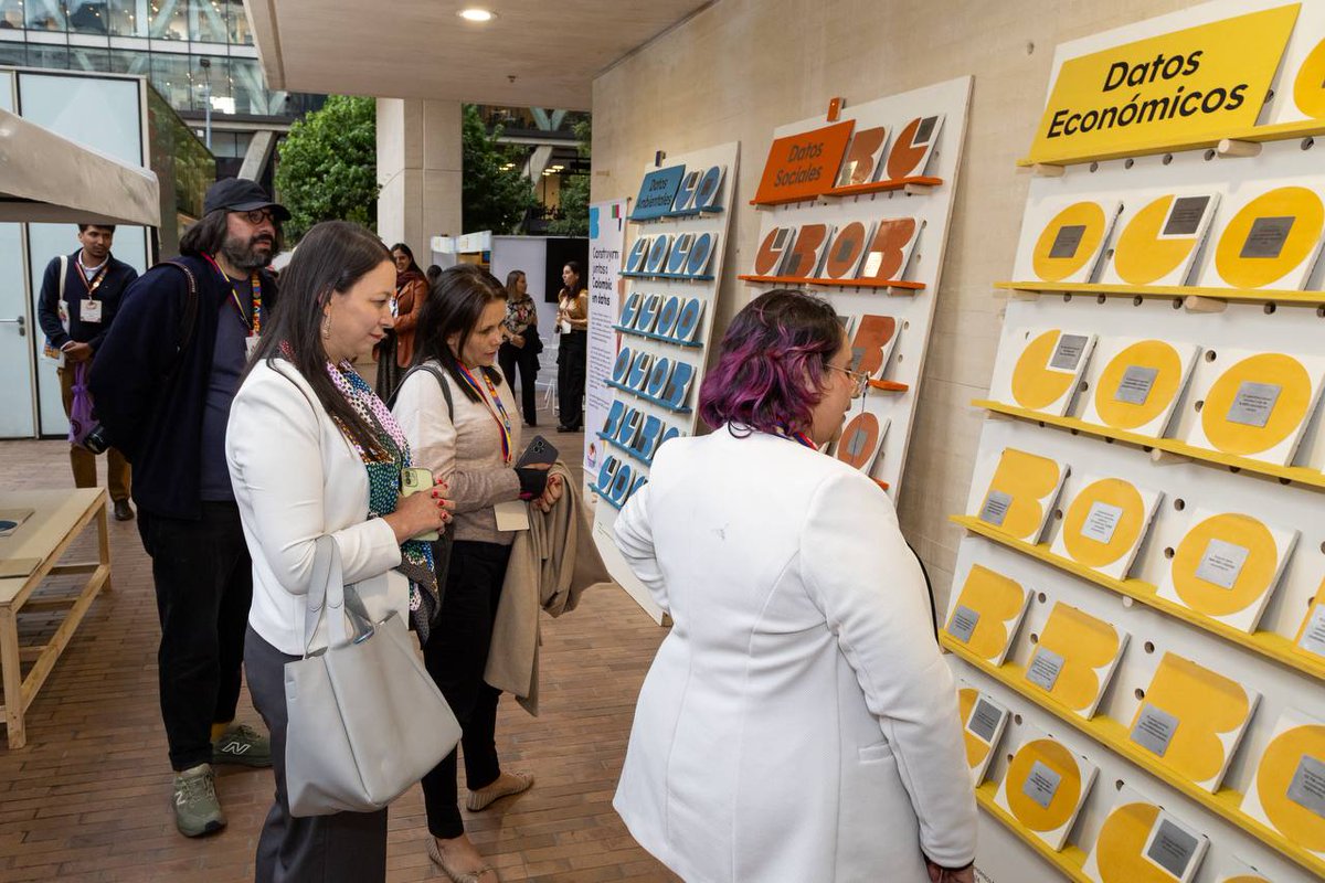 ONUMujeresCol's tweet photo. #EnCifras
🔍 Nuevo informe de @cepal_onu , @DANE_Colombia, @DNP_Colombia y @ONUMujeresCol, con el apoyo de @SwedeninCOL, revela las brechas que aún enfrentan mujeres y niñas en Colombia
Lee la publicación https://t.co/K9YeFlc9ua
#Gendersnapshot #LaHistoriaQueEscribimosJuntas https://t.co/nxTjTHFbHn