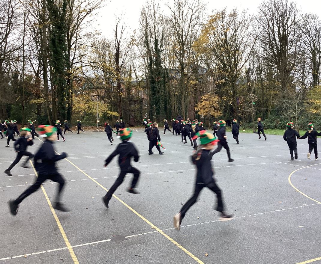 Our wonderful Primary Phase children sprinkled a little festive magic today as they took part in a sponsored Christmas Elf Run!

From jingling hats to elf-tastic energy, every step they took was in support of St Luke’s Cheshire Hospice. 💚

Well done, little elves! 🎅🧝‍♂️💫