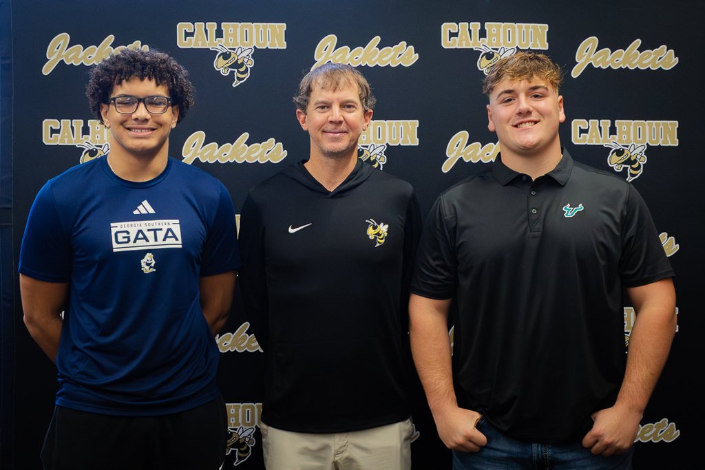 CalhounSchools's tweet photo. Congrats to Alec Upshaw (Georgia Southern University #GoEagles) and Sager Quinn (University of South Florida #GoBulls) on signing their National Letters of Intent and officially taking their football and academic journeys to the next level! 🐝🏈 https://t.co/j1IF1SdM4V