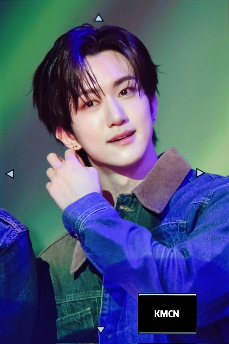 251205 The Latin Night in Seoul

오랜만에 BOMBA🔥

#여러분_무니보세요
#임경문 #경문 #KYUNGMUN
#유나이트 #YOUNITE