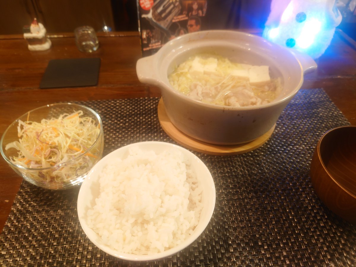 HermesBird0932's tweet image. 寒いから鍋にしました。好きな味付けだったのでバクバクイケました
お酒は芋焼酎のお湯割りにしてやりました。おかげで身体ぽっかぽかなんですか外が思ったよりも寒くてすぐに冷えました😭
#gcode
#Lookらげ #ぽむだより #あいらView #めるめるめ〜る #天届 #ミリぐらム #見て聞いて小春ちゃん…