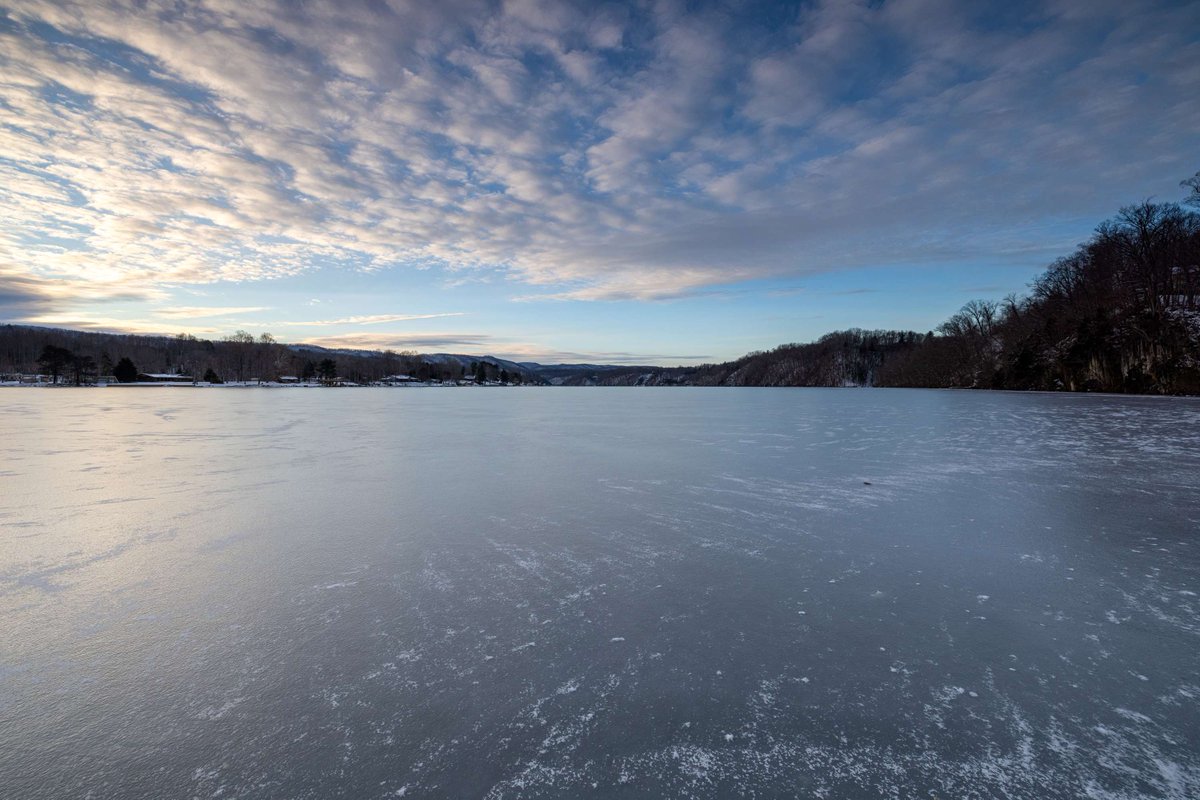 NewRiverConserv's tweet photo. Winter moved in with snow, ice and cold last night and has turned much of New River watershed into a winter wonderland.  This shot of Claytor Lake by @JeremyRiffe from several years ago.

Show us your winter wonderland!

#winter #newriver #watershed #iceandsnow #winterishere https://t.co/CnSHfmrbaH