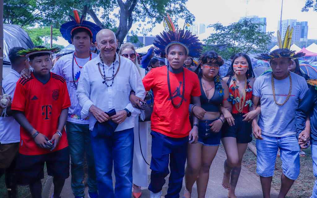 Na quarta-feira (3), a CDH aprovou o projeto de Confúcio Moura  que estabelece novos princípios para assegurar que as comunidades indígenas possam recorrer ao Judiciário com autonomia e respeito às suas especificidades culturais. senadorconfucio.com.br/senado-avanca-…