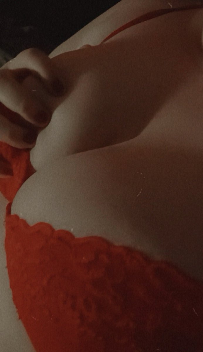 SweetestXoXoS's tweet photo. ⊹₊ ✩₊⁺⋆
 || 2000’s baby (MDNI 18+) ♡︎ Bisexual 
♡︎ She/Her 
♡︎ switch 
♡︎ hard/soft kinks
 ♡︎ custom content 
♡︎ into art,gaming,food || 
⊹₊ ✩₊⁺⋆

♡︎ and ↻ to be moots (selective) 
~updated pinned https://t.co/IAqza3m7PH