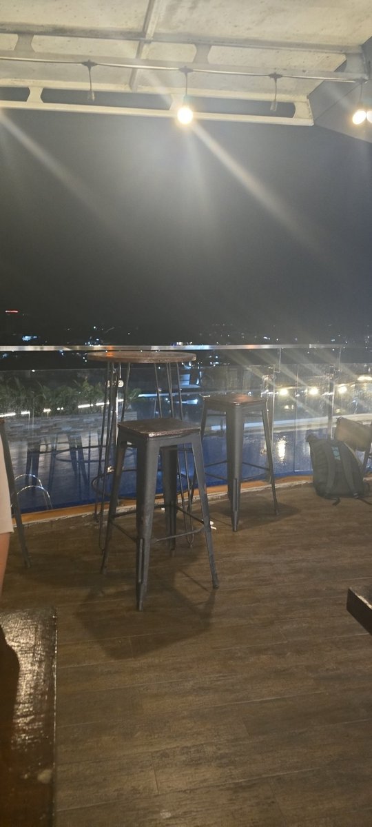 A77477Ask's tweet photo. Nyantai sekk https://t.co/sZNzTN1AOv