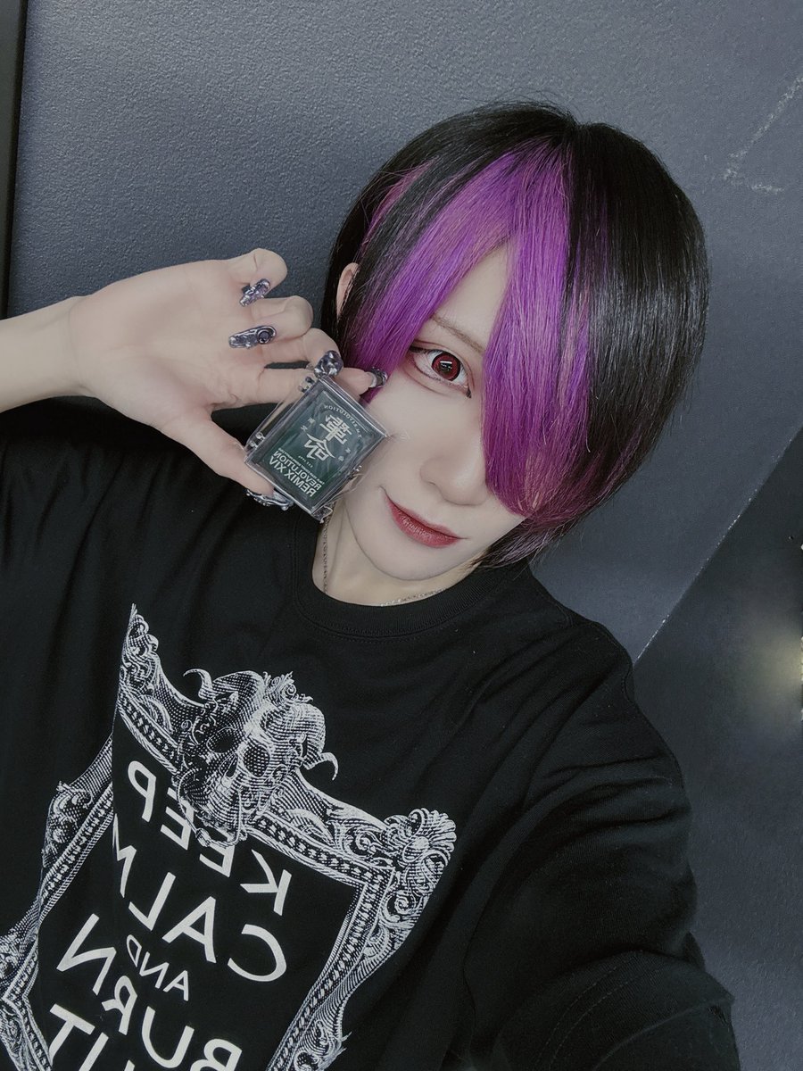 gandemi_ria's tweet photo. T.M.Revolution さん
｢T.M.R. YEAR COUNT DOWN PARTY
LIVE REVOLUTION REMIX XIV」
Zepp横浜 行ってきました！

初のイヤカンめちゃくちゃ楽しかった…
ずっと行きたかったライブに行けて最高🔥
今日も今日とていい声と筋肉でした
来年もライブ絶対行く！💪🏻

#YearCountdownParty
#tmrlive 
#イヤカン https://t.co/77aFCN8ZLi
