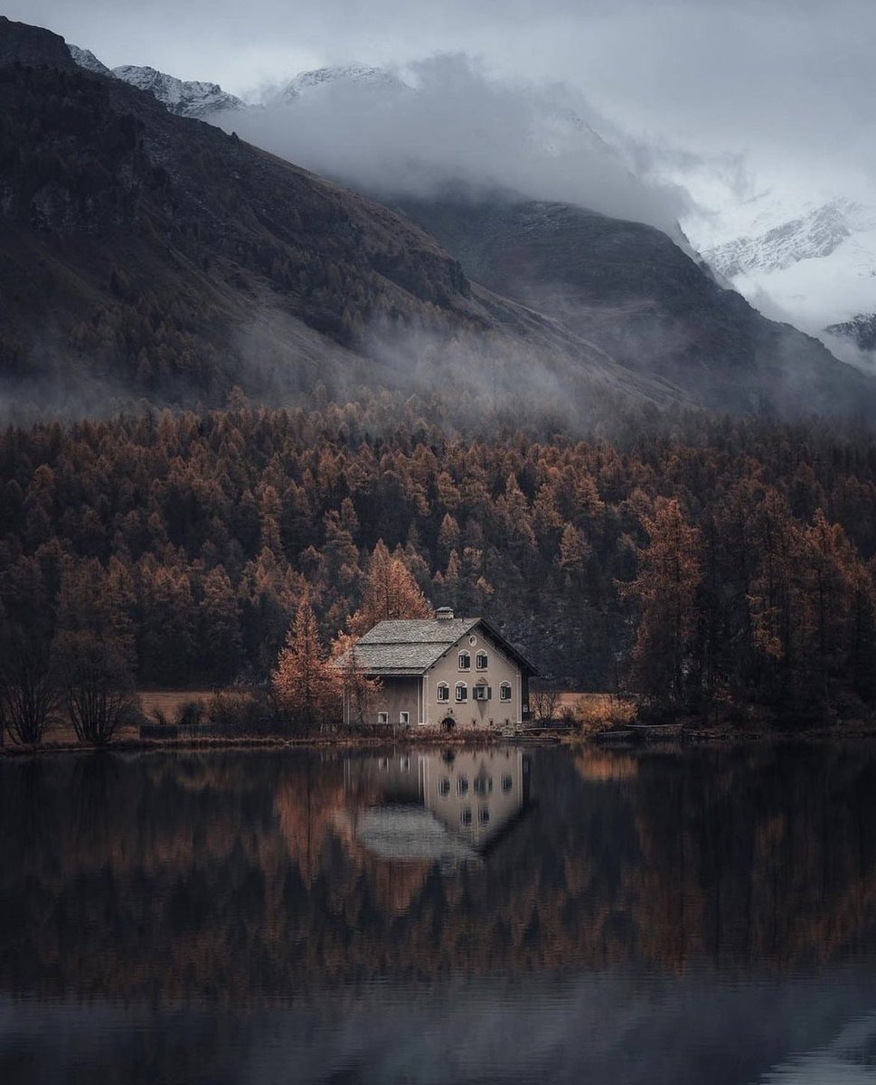 2 weeks alone in the Swiss Alps 🍂

Yes or No ?