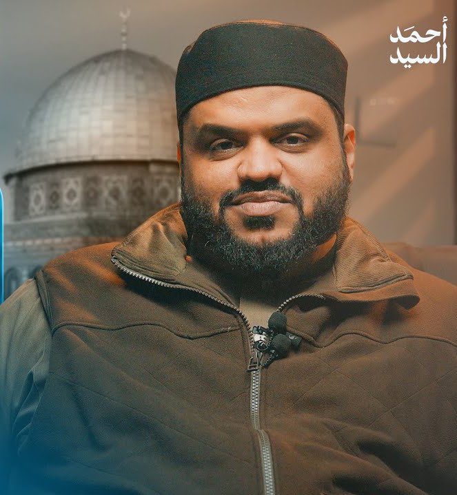 إذا صدقنا مع أنفسنا فإن سوريا لم تتحرر بروح وطنية مجردة، بل لولا معاني الإيمان بالله والتضحية في سبيله -التي كان يحملها المجاهدون متوكلين على الله- لما تحررت سوريا.
ولذلك فإنّ المحافظة على هذا البُعد الإيمانيّ حيّاً نابضاً في النفوس يعني المحافظة على المكونات العميقة أمام المخاطر