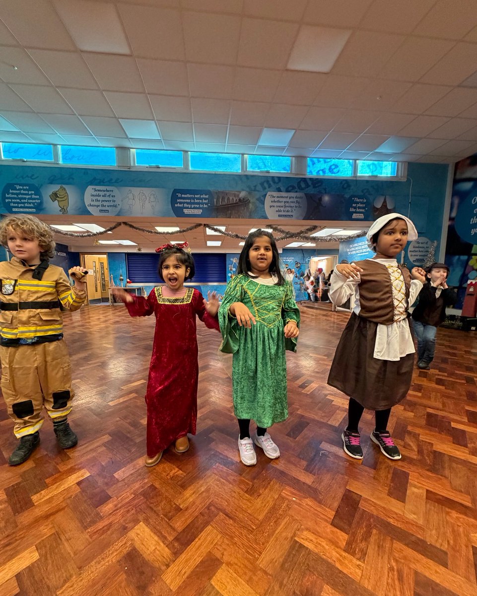 Year 2’s Great Fire of London exit point finished off a jam-packed week full of fun! A big thank you to Jackson from AS Creatives for a thoroughly enjoyable workshop! 👏 🔥 #firefire #historyheroes #weareleechapel
