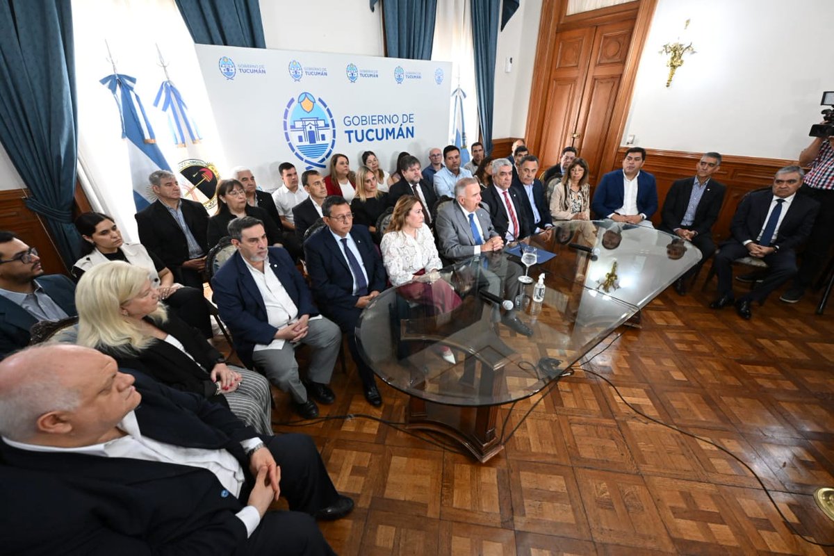 𝗖𝗮𝘀𝗮 𝗱𝗲 𝗚𝗼𝗯𝗶𝗲𝗿𝗻𝗼 | Encabezamos una conferencia de prensa junto a nuestro equipo de gobierno, donde confirmamos anuncios de gran importancia institucional y social para Tucumán.

🤝🏼 En primer lugar, oficializamos que la senadora nacional Beatriz Ávila se suma al