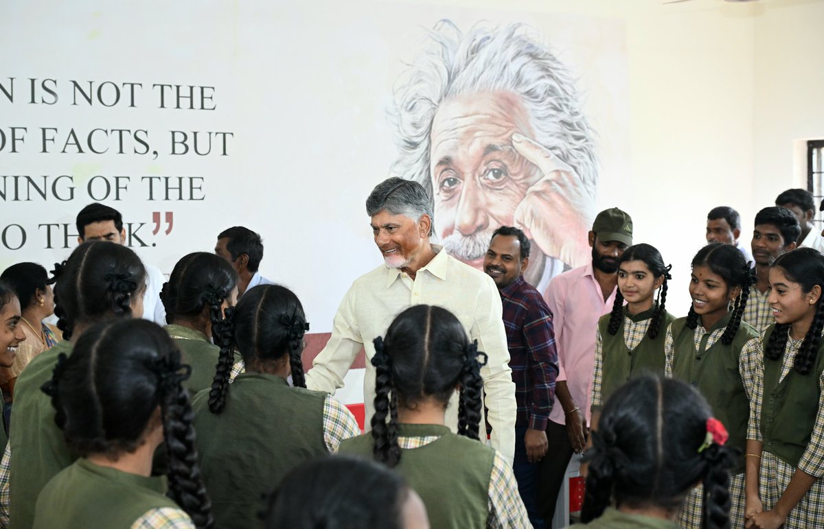 ncbn's tweet photo. #MegaPTM3inAP 
పార్వతీపురం మన్యం జిల్లా భామినిలో మెగా పేరెంట్ టీచర్ మీటింగ్ 3.0 కార్యక్రమంలో పాల్గొన్నాను. నాణ్యమైన, విలువలతో కూడిన విద్యను అందించేందుకు తీసుకుంటున్న చర్యలను విద్యార్ధులు, ఉపాధ్యాయులు, తల్లిదండ్రులతో పంచుకున్నాను. విద్యాశాఖలో కొత్తగా అమల్లోకి తెచ్చిన విధానాలపై స్వయంగా క్లాస్ రూంలో కూర్చుని పిల్లలతో చర్చించాను. కలలకు రెక్కలు పథకంతో విదేశీ విద్యకు అవకాశం కల్పించడం,  స్టూడెంట్ ఇన్నోవేటర్స్ సమ్మిట్ నిర్వహణ పై ప్రభుత్వ ఆలోచనలను వివరించాను. విద్యార్ధులకు ఎంతో ఉపయోగపడేలా పేరెంట్ టీచర్ మీటింగ్ ను నిర్వహించిన విద్యాశాఖమంత్రి నారా లోకేష్ కు, ఆ శాఖ అధికారులకు ఈ సందర్భంగా ప్రత్యేక అభినందనలు తెలియజేస్తున్నాను.