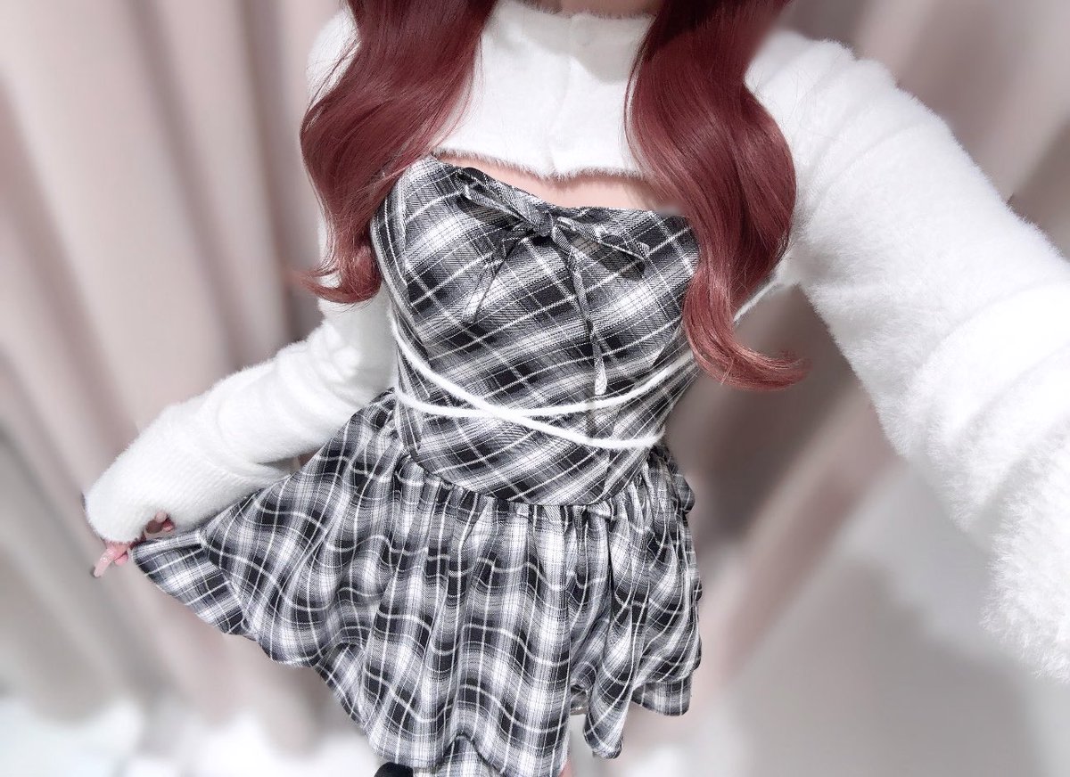 bubbles_hinako's tweet photo. 前回即完の大人気ワンピ再入荷しました♡
ふわふわシャギー×チェックワンピかわいすぎる❄️
 #BUBBLES  #BUBBLES新作 https://t.co/M257u6DEX1