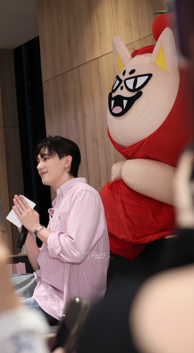 พ่อ กะ ลูก เหมือนกันเป๊ะ สำเนาถูกต้องสุดๆ
FORCEBOOK MOS EP1 
#MelodyOfSecretsEP1