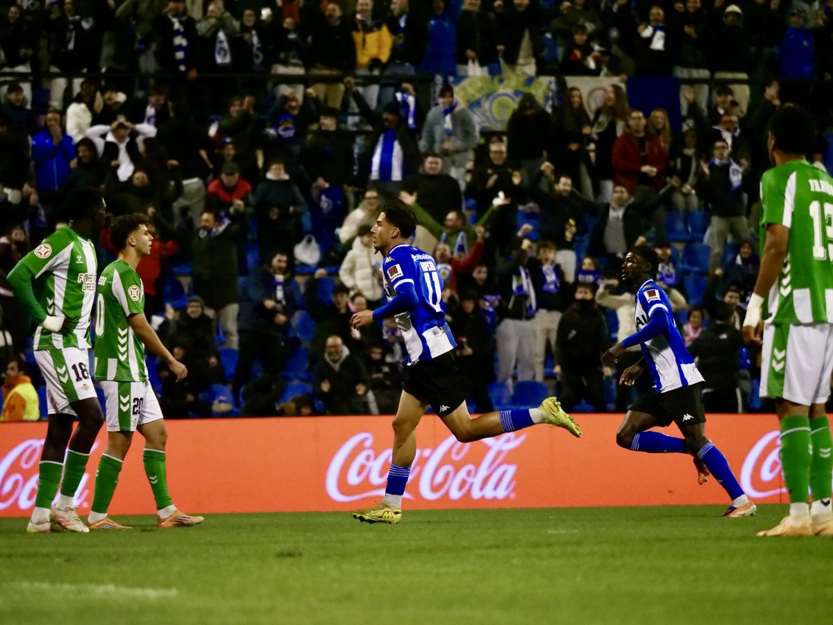 radioalicante's tweet photo. #SerDep 05/12 
⚽️Previa @cfhercules - @JTorremolinosCF con Carcelén y David Urios 
✔️Los de Beto buscan la 5ª victoria seguida en casa 
⚽️Previa @UDSanse - @CFIntercity 
🏀Previa @gipuzkoabasket - @FundLucentum con @lucentumblog 
🤾‍♂️Previas @eonalicante y @CDAgustinos con Isidre Pérez 
📻https://t.co/TWHDfhHVm5