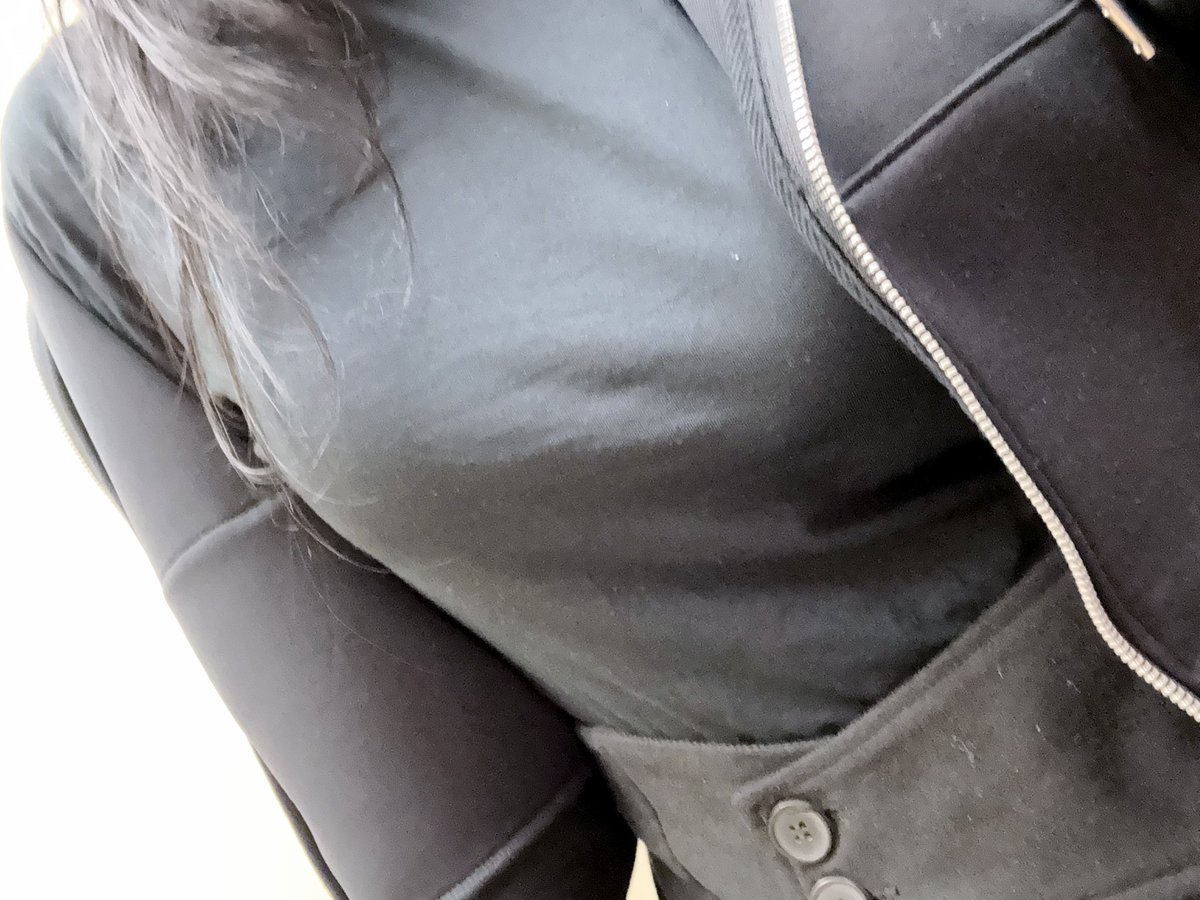 Snowhksnow tweet media