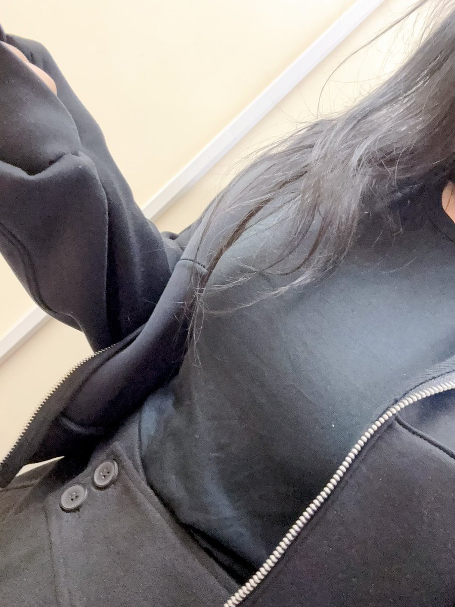 Snowhksnow tweet media